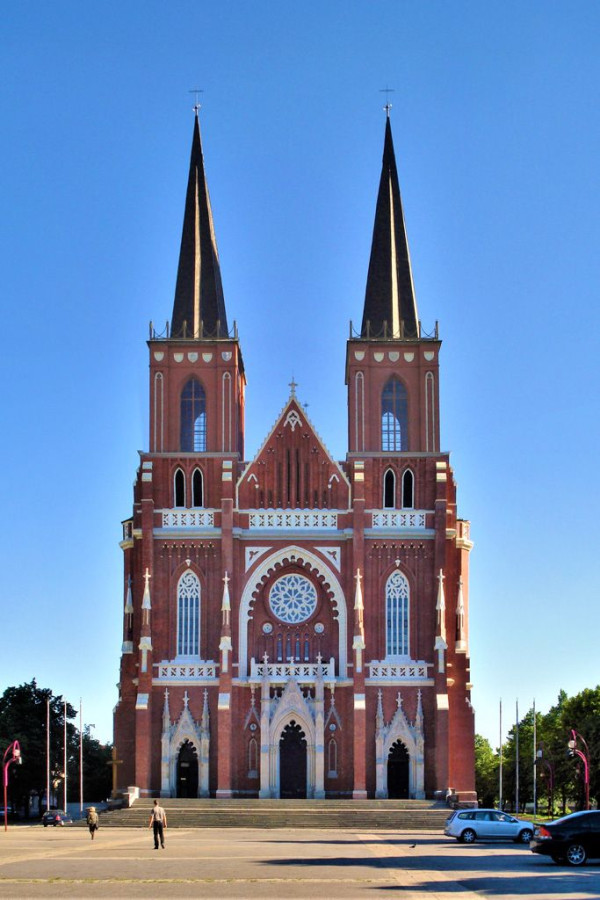  Katedra Świętej Rodziny – Częstochowa 